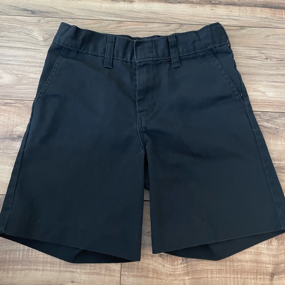 Boys Dickies shorts size 8-black